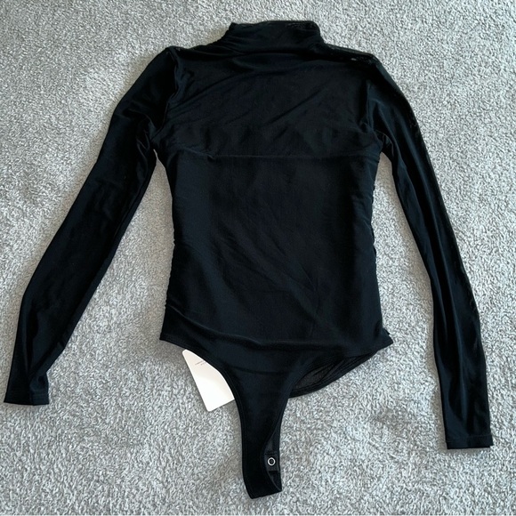 ReoRia Black Long Sleeve Top - Picture 1 of 7